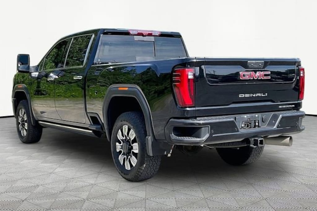 Used 2024 GMC Sierra 2500 HD Denali Truck
