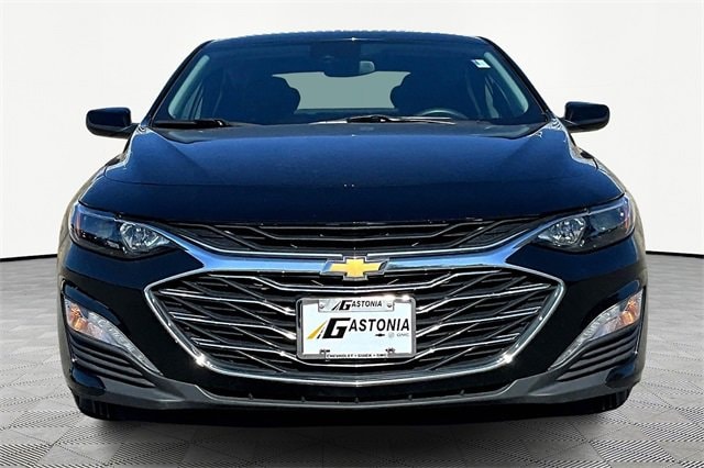 Used 2023 Chevrolet Malibu 1LT with VIN 1G1ZD5ST8PF185575 for sale in Lowell, NC