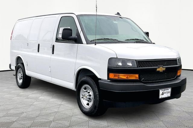 2025 Chevrolet Express Cargo Work Van's photo