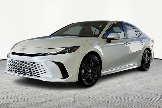 2025 Toyota Camry XSE photo 3