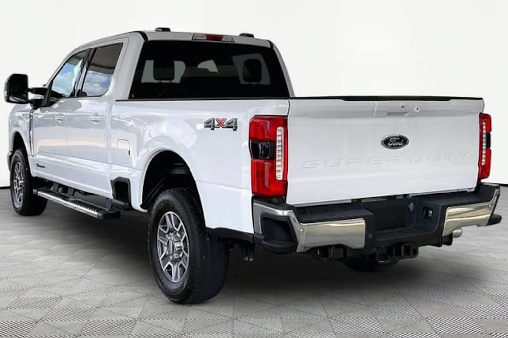 Used 2024 Ford F-250 Lariat Truck