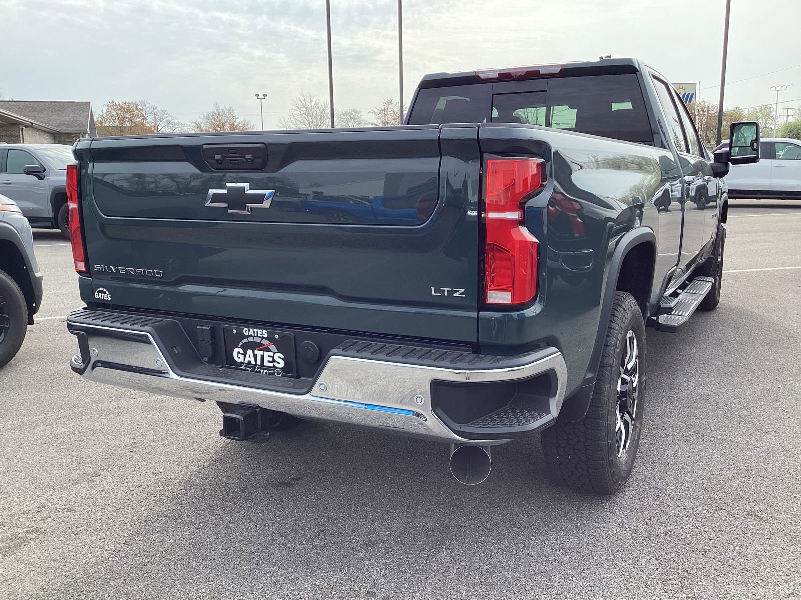 2025 Chevrolet Silverado 3500HD LTZ photo 4