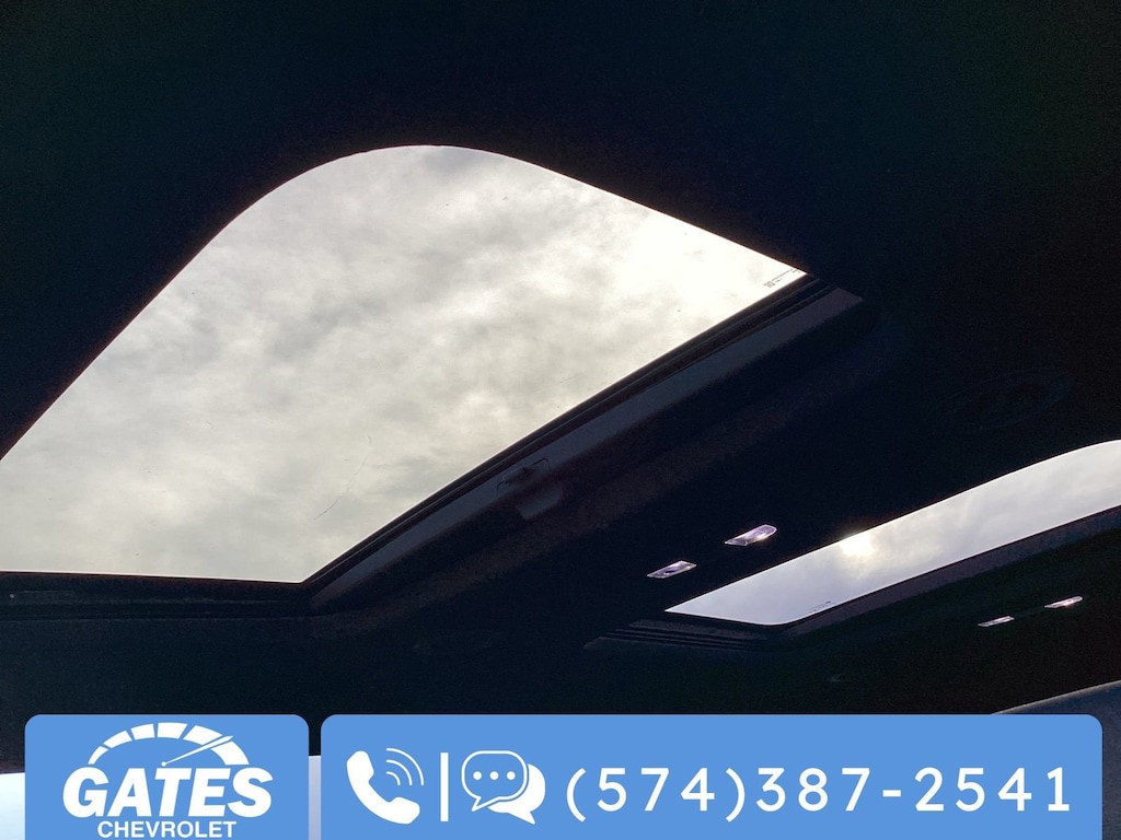 Used 2023 Chevrolet Traverse RS SUV