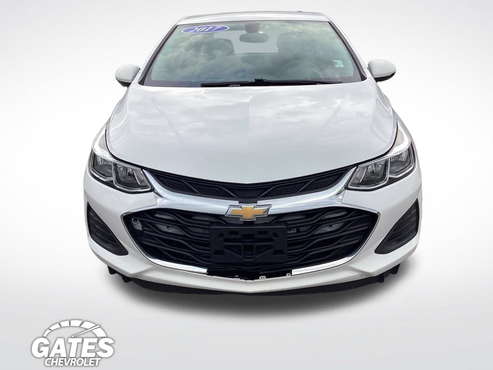Used 2019 Chevrolet Cruze LS with VIN 1G1BC5SM5K7152694 for sale in South Bend, IN