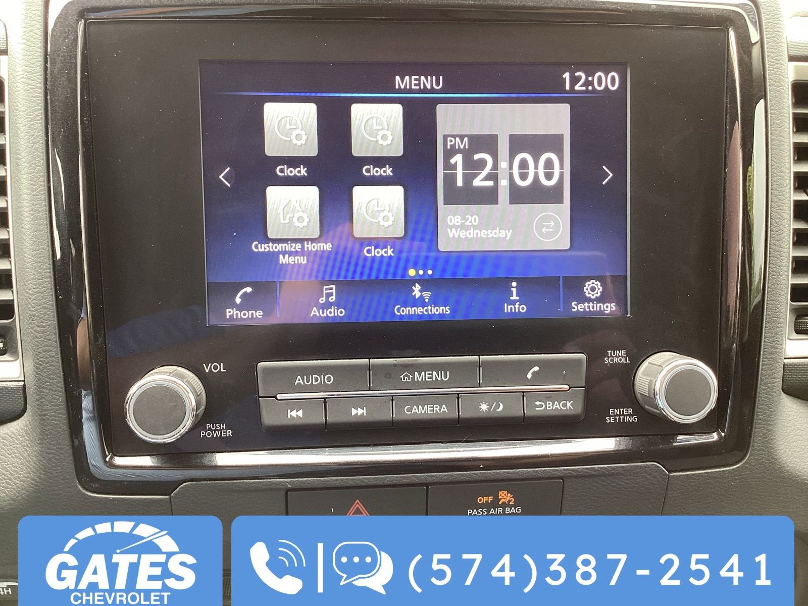 2023 Nissan Frontier SV photo 2