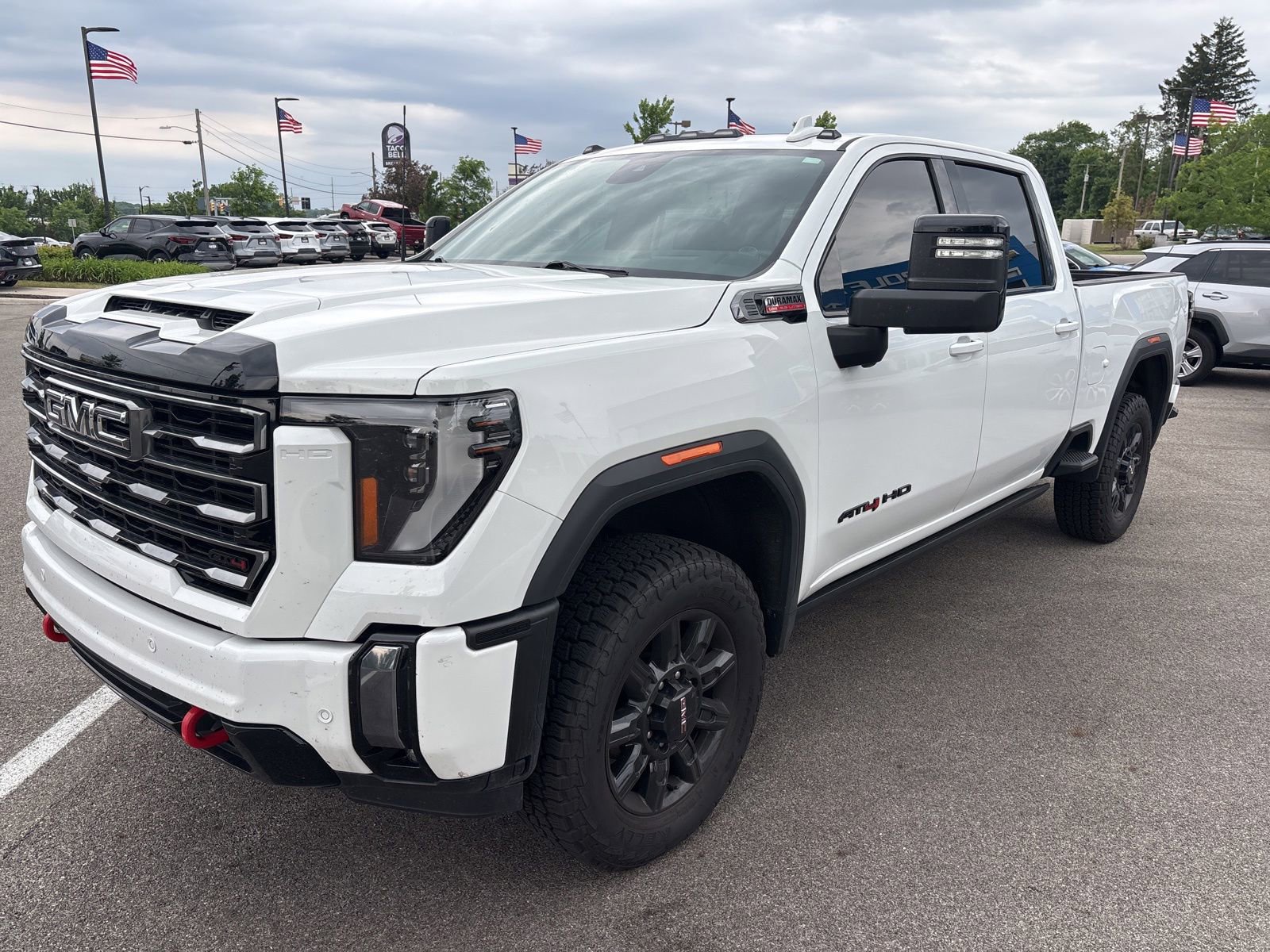 2024 GMC Sierra 4WD Crew Cab Standard Box AT4's photo