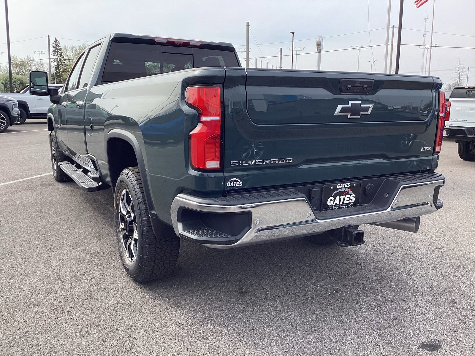 2025 Chevrolet Silverado 3500HD LTZ photo 3