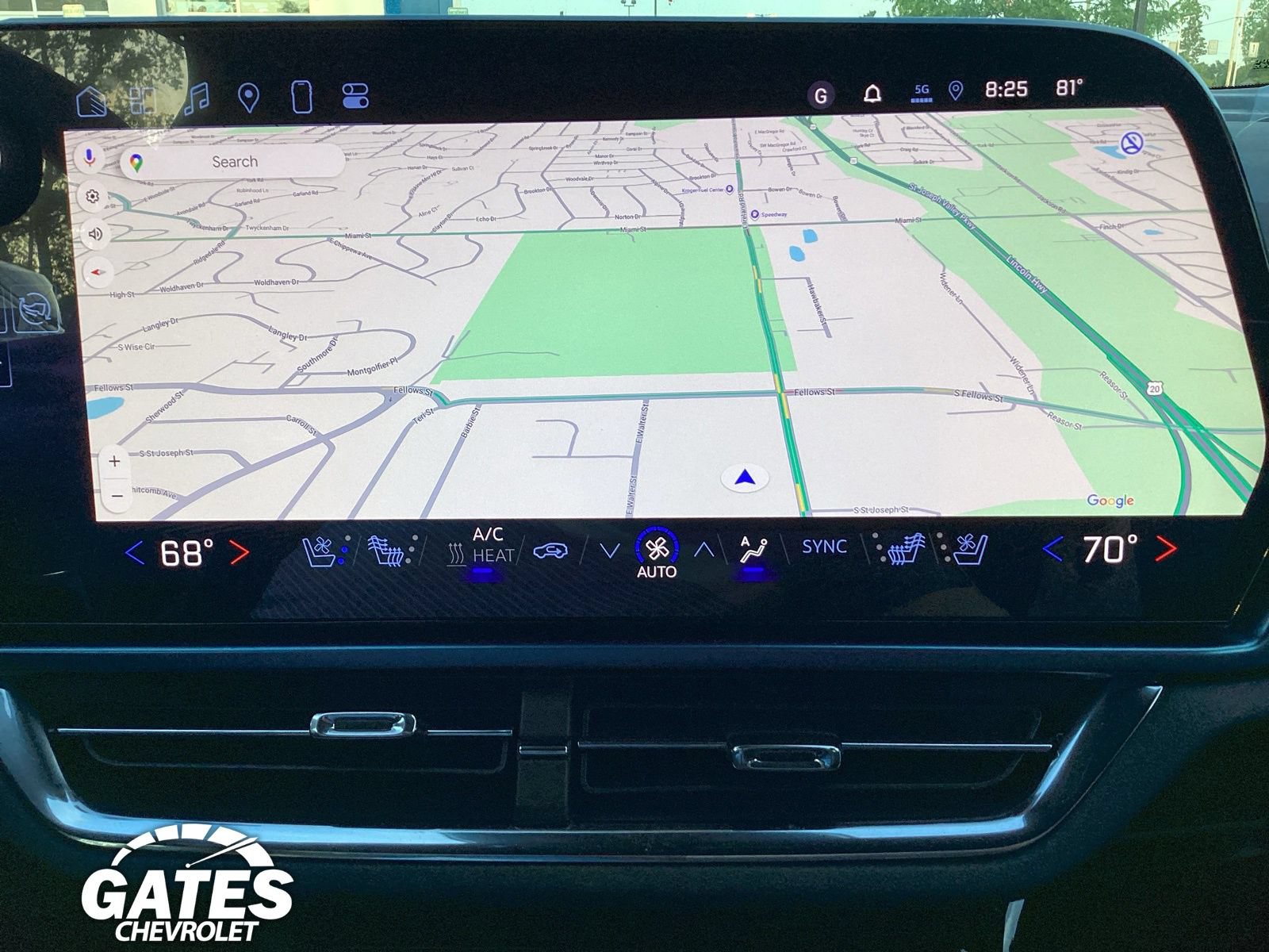 2025 Chevrolet Equinox EV 1LT - Photo 10