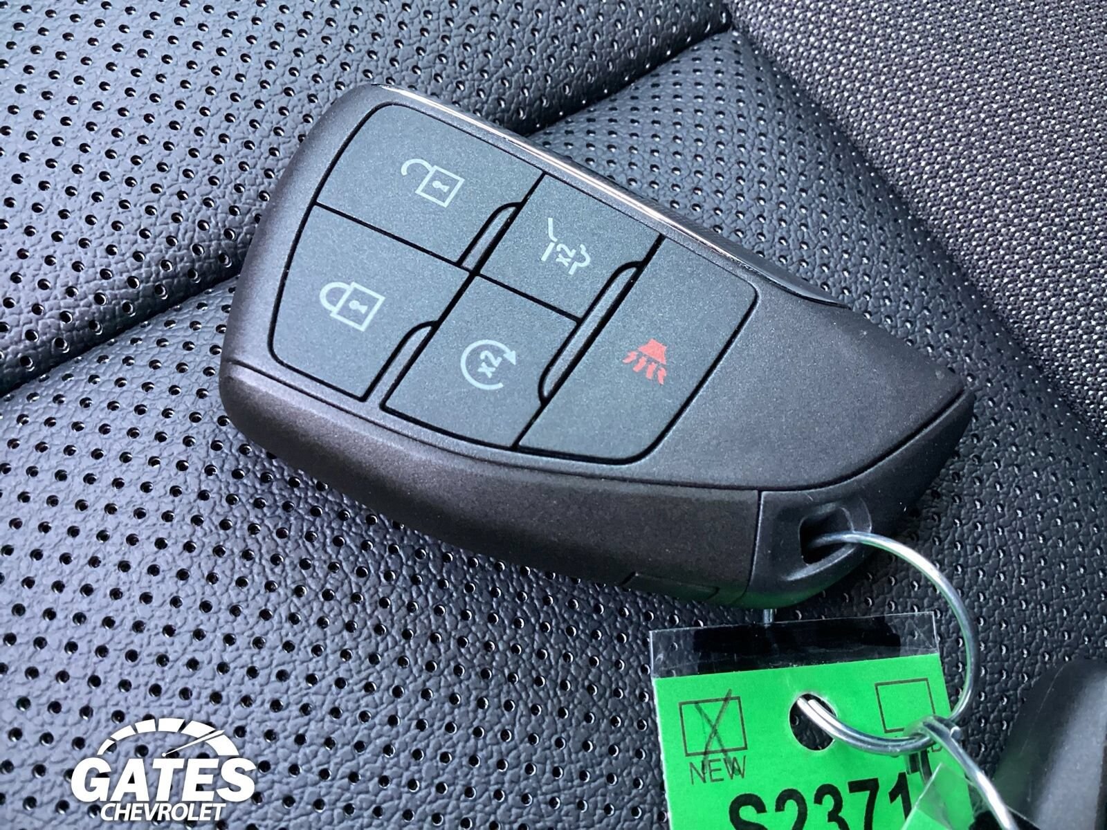 2025 Chevrolet Equinox EV 1LT - Photo 11