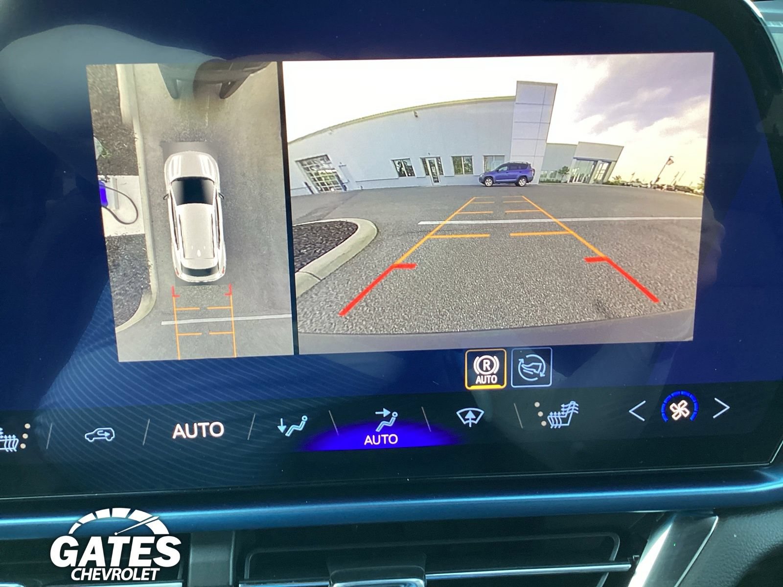 2026 Chevrolet Equinox EV 2LT - Photo 9