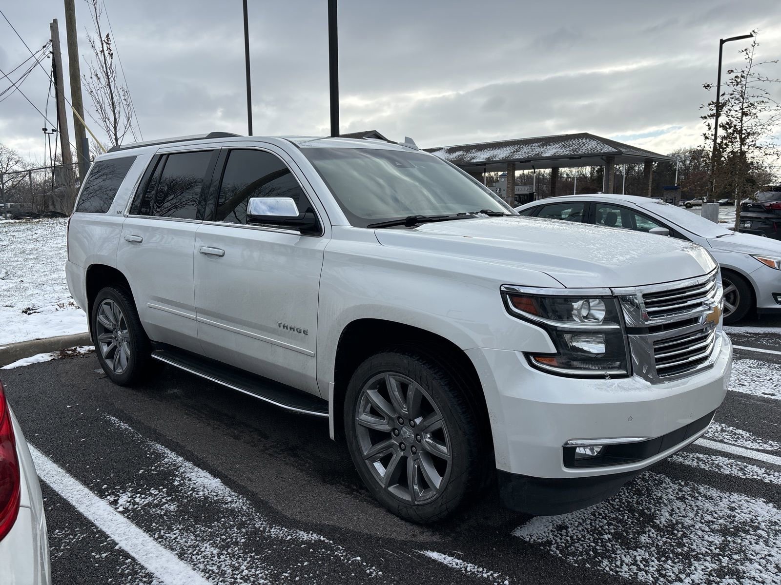2016 Chevrolet Tahoe LTZ photo 2