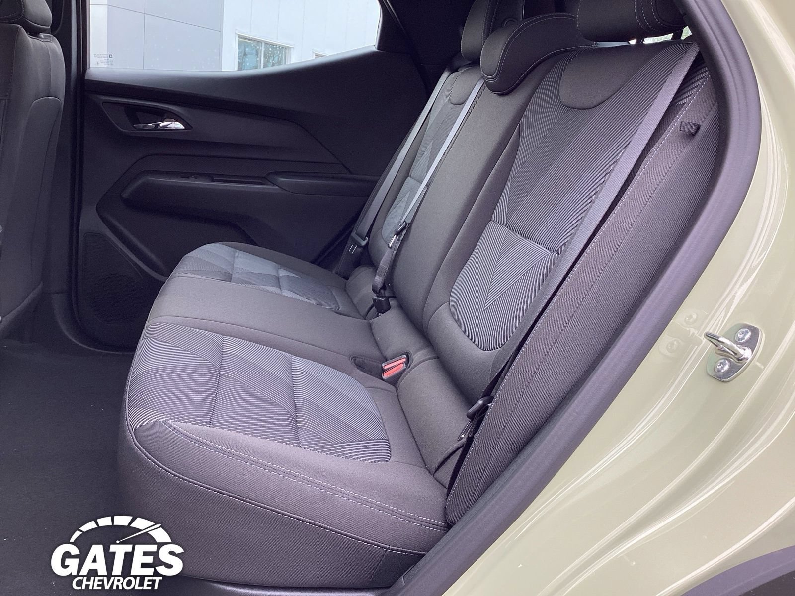 2027 Chevrolet Bolt LT - Photo 6