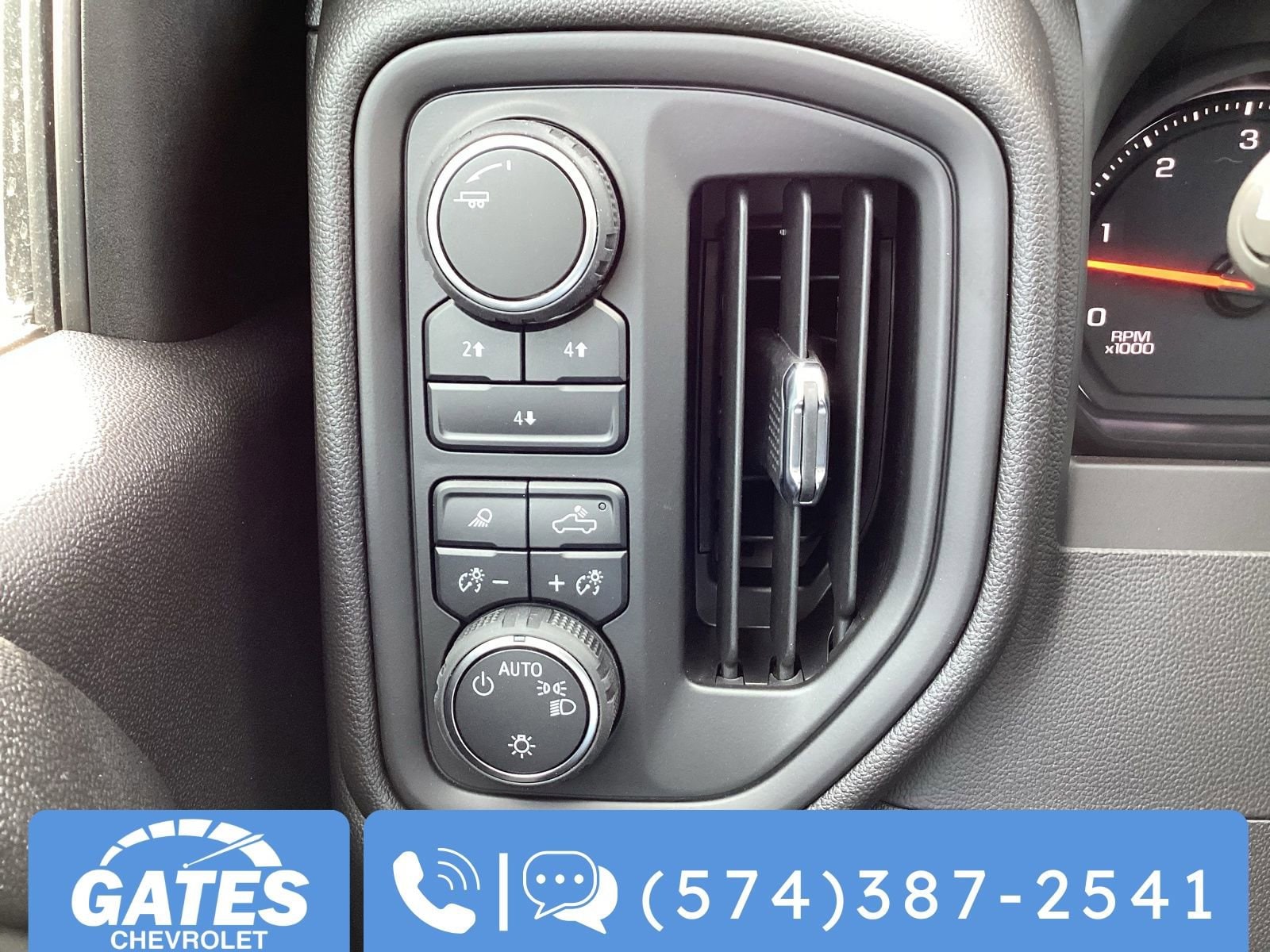 2025 Chevrolet Silverado 2500 HD Custom - Photo 14