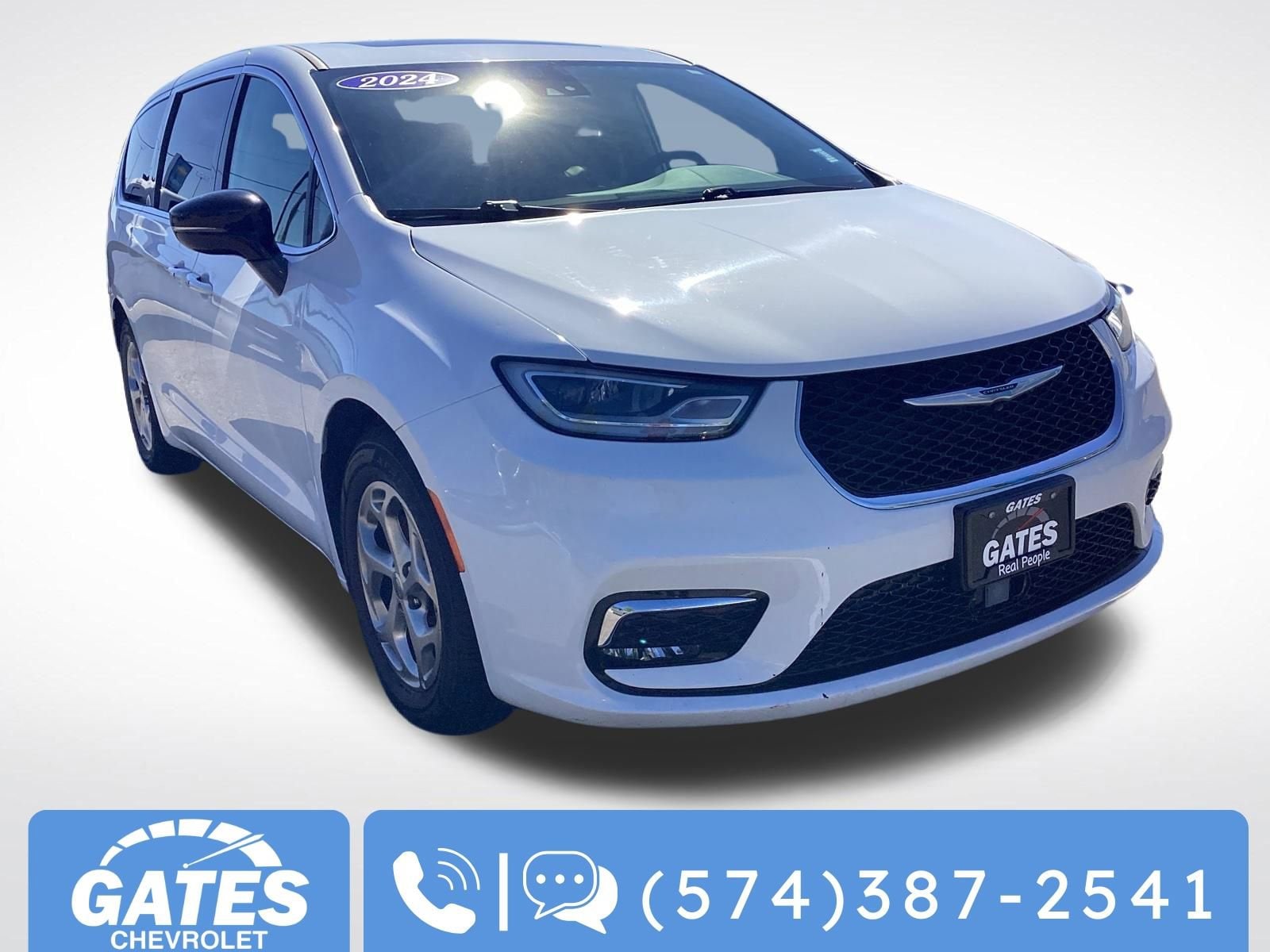 2024 Chrysler Pacifica Limited's photo
