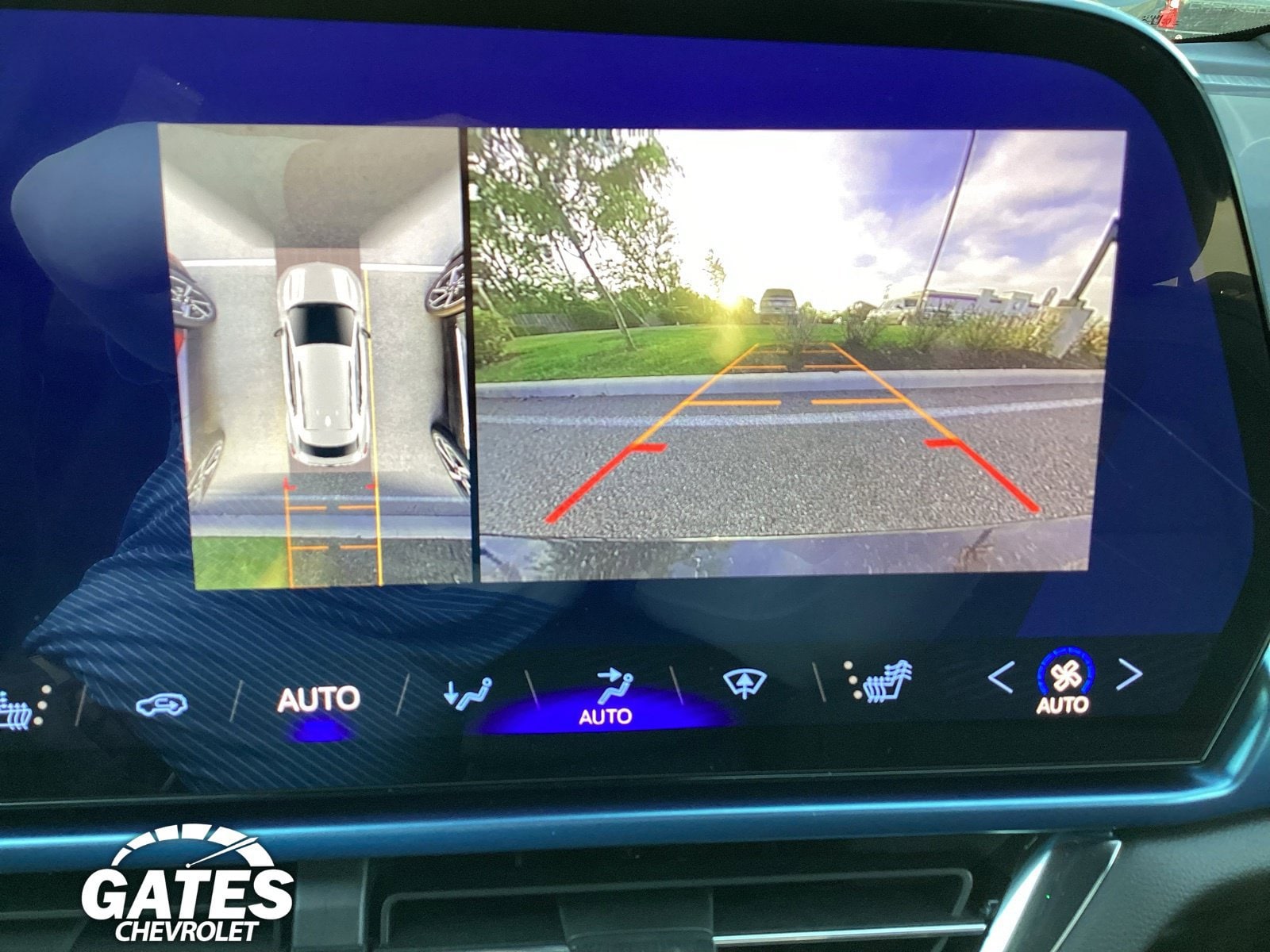 2025 Chevrolet Equinox EV 1LT - Photo 8