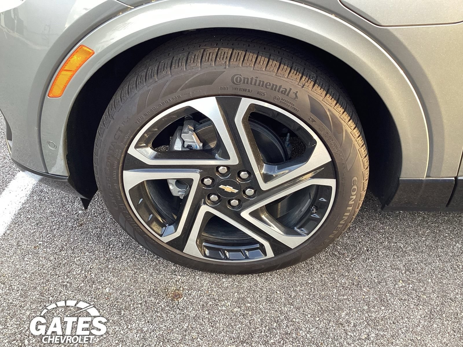 2025 Chevrolet Equinox EV 1LT - Photo 13