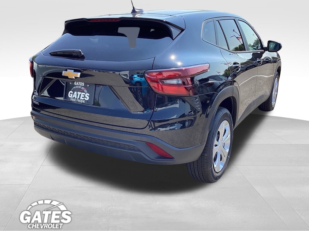 New 2026 Chevrolet Trax LS SUV