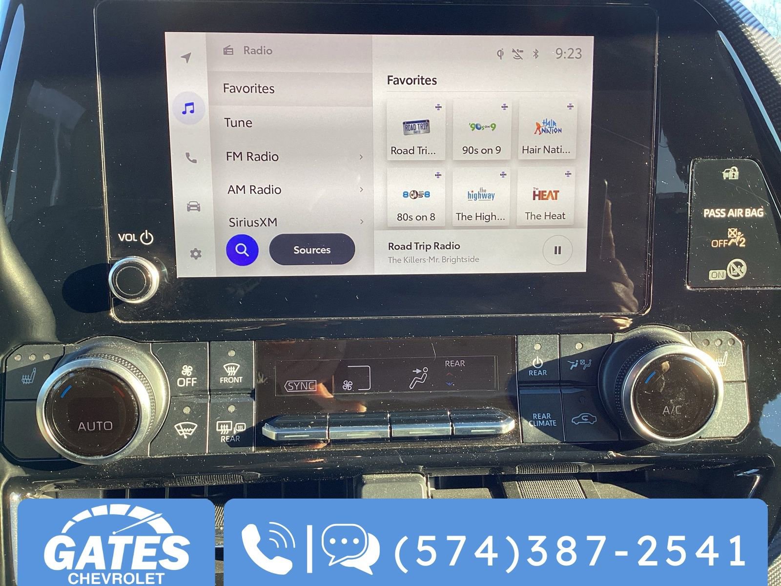 2024 Toyota Highlander LE photo 3