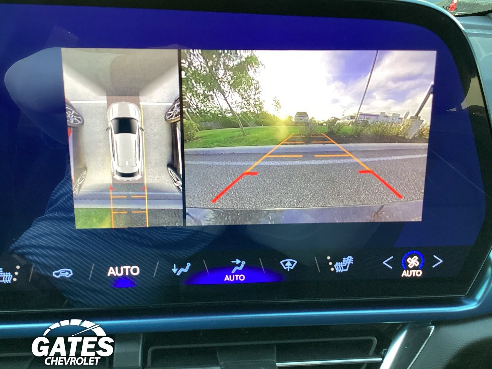 2025 Chevrolet Equinox EV 1LT - Photo 8