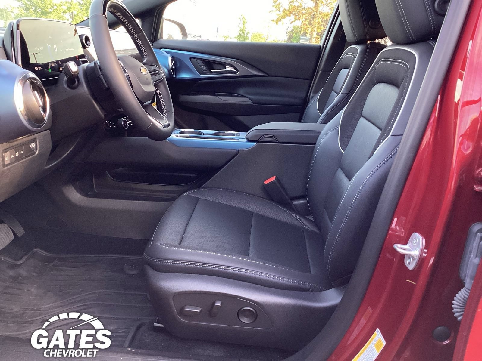 2025 Chevrolet Equinox EV 1LT - Photo 5