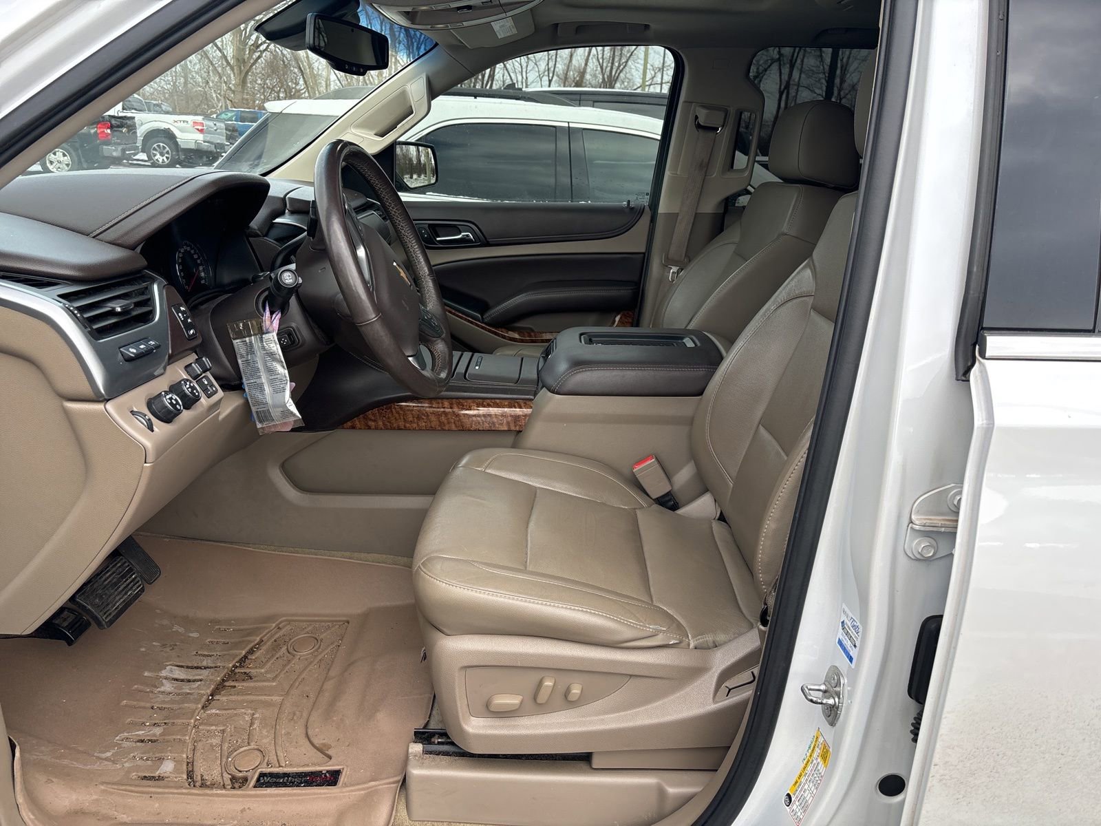 2016 Chevrolet Tahoe LTZ photo 3