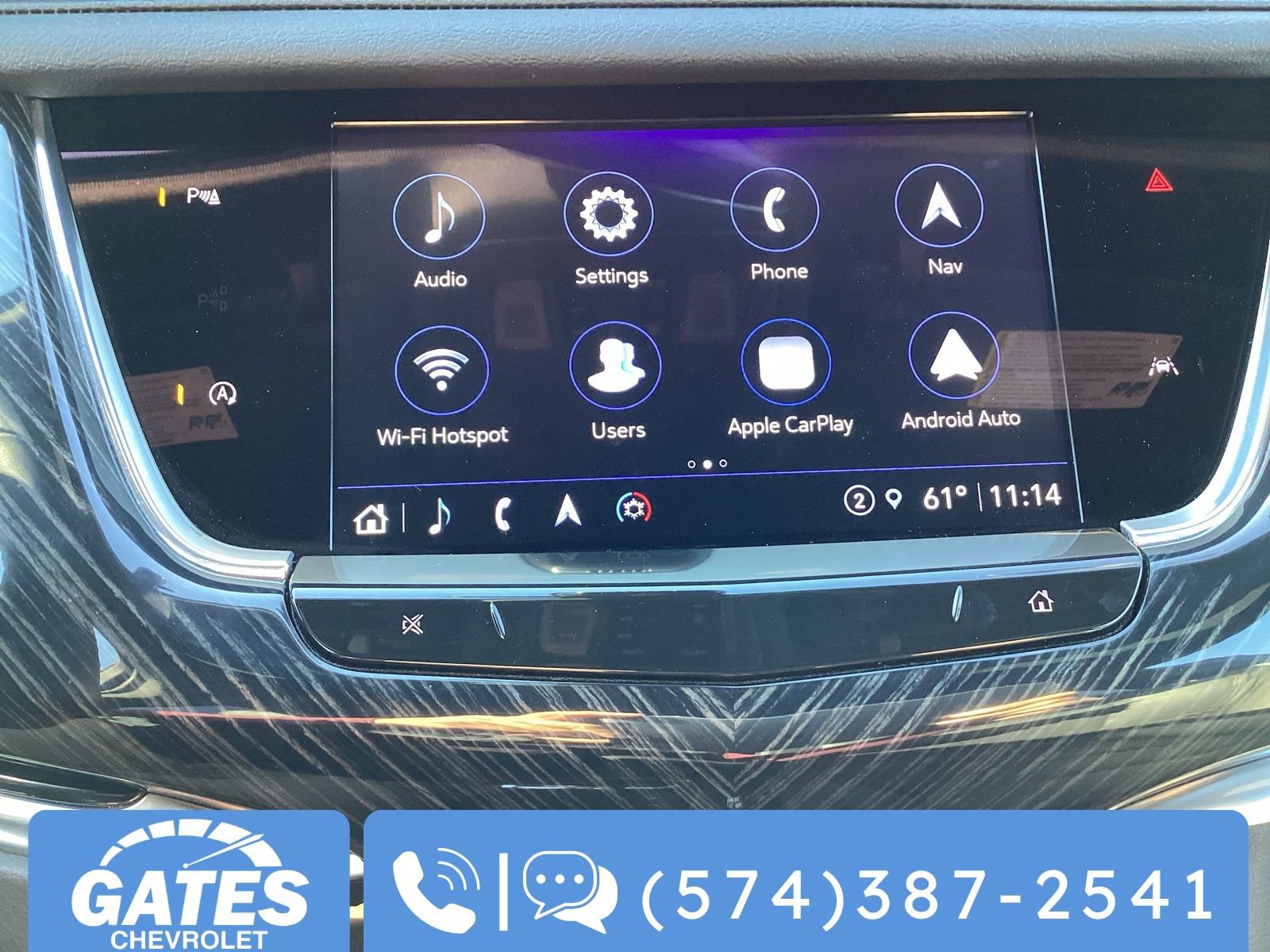 2025 Cadillac XT6 Premium Luxury photo 3