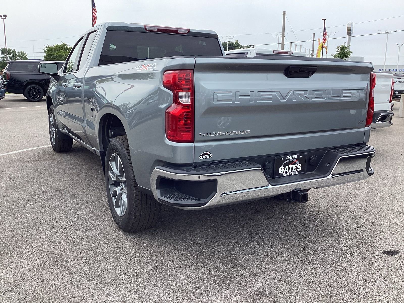 2026 Chevrolet Silverado 1500 LT photo 2