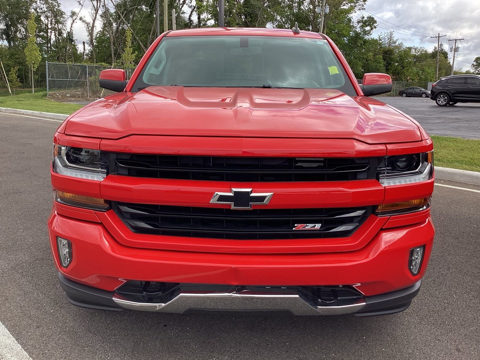 Used 2018 Chevrolet Silverado 1500 LT Z71 with VIN 3GCUKREC6JG390229 for sale in South Bend, IN