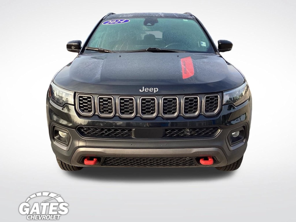 Used 2024 Jeep Compass Trailhawk