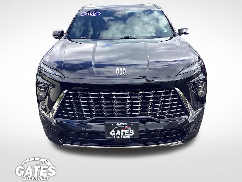 Used 2025 Buick Enclave Avenir SUV