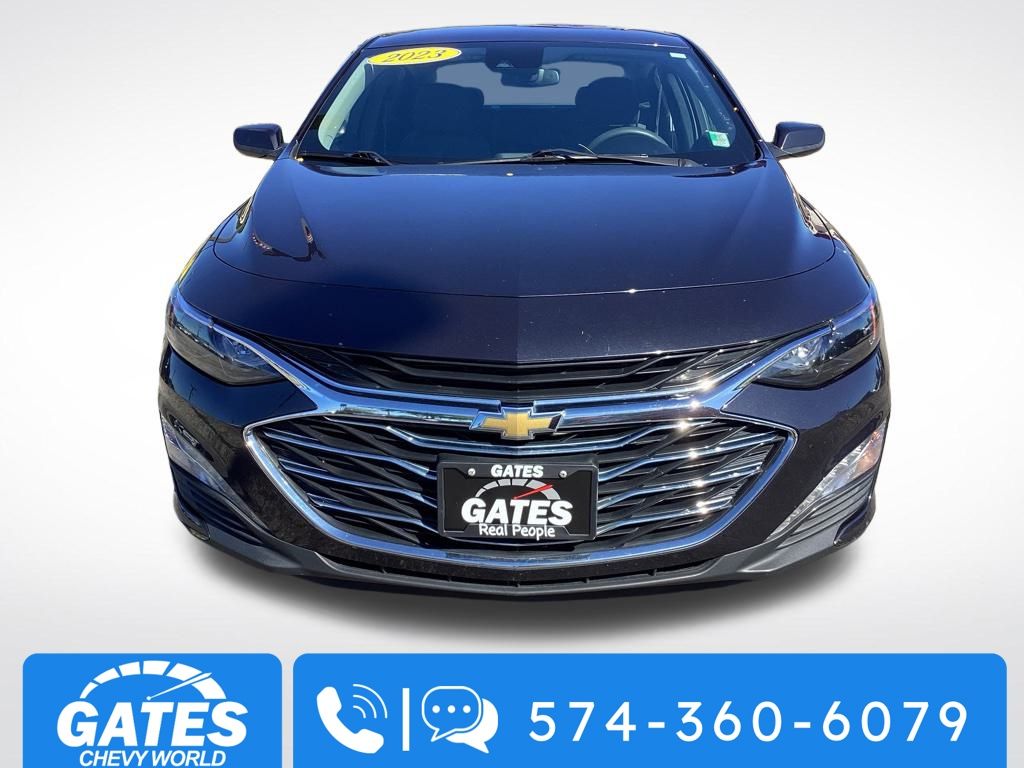 2023 Chevrolet Malibu 1LT photo 2