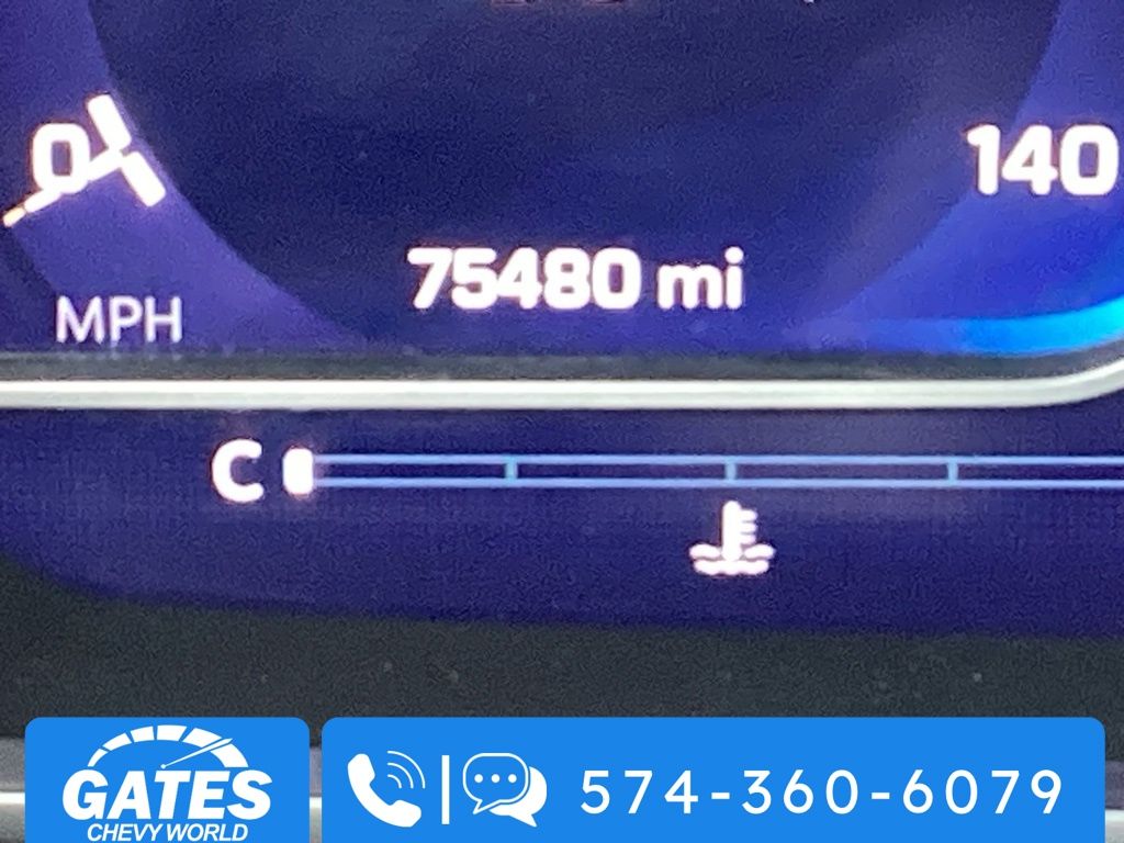 2023 Chevrolet Suburban LT photo 3