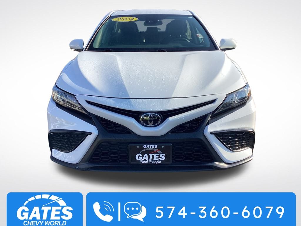 2024 Toyota Camry SE photo 2