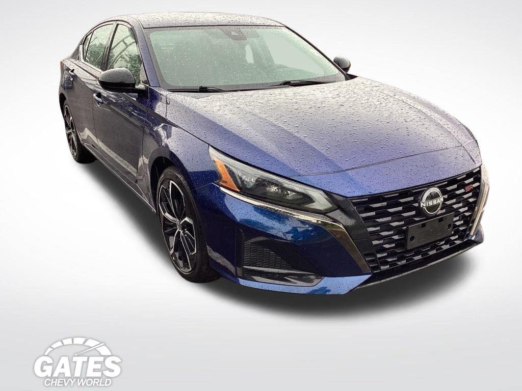 Used 2024 Nissan Altima 2.5 SR Sedan