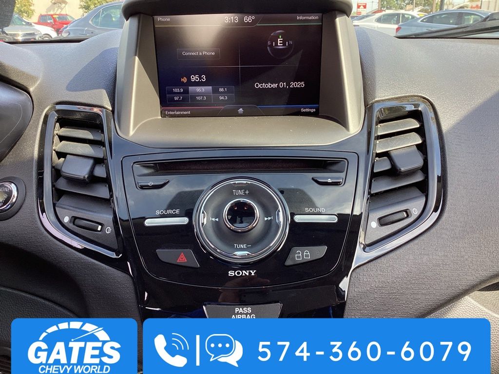 2014 Ford Fiesta Titanium photo 3