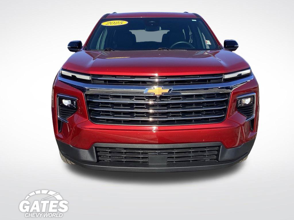 Used 2025 Chevrolet Traverse LT SUV