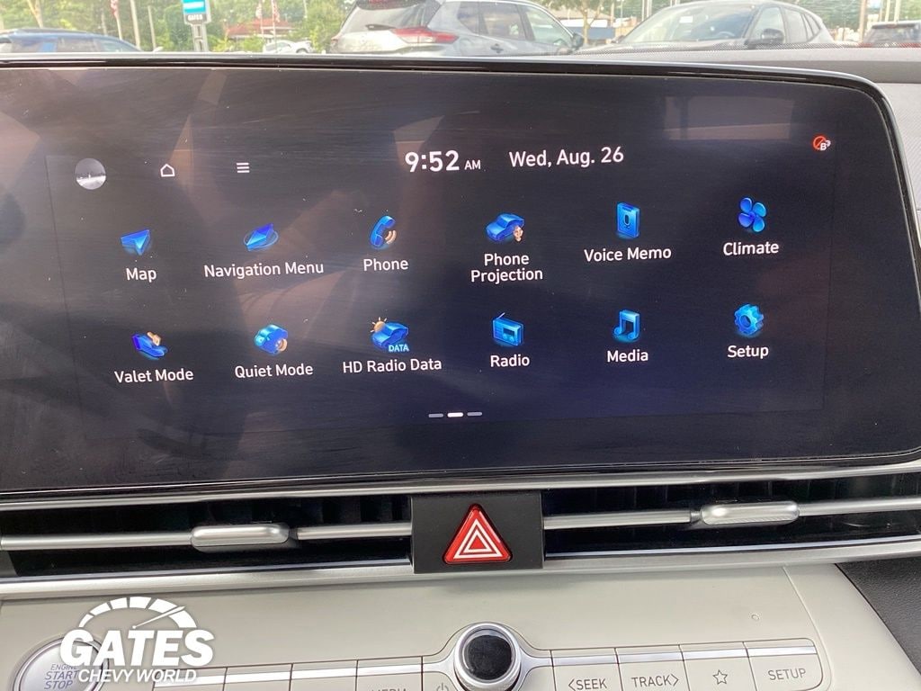 Used 2024 Hyundai Elantra Limited Sedan