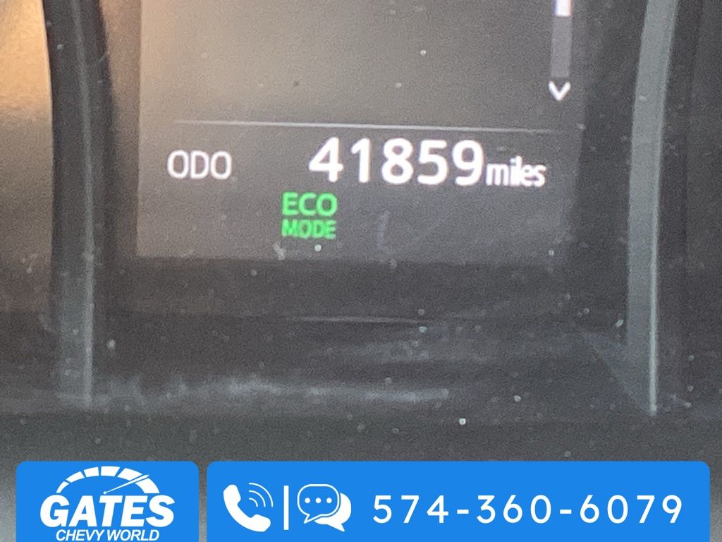 2024 Toyota Camry LE photo 4