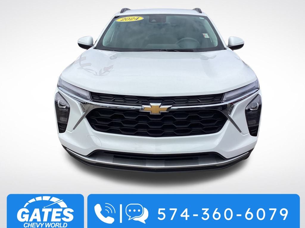 2024 Chevrolet Trax LT photo 2