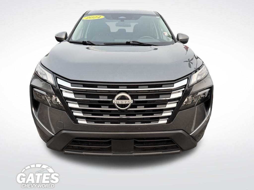 Used 2024 Nissan Rogue SV SUV
