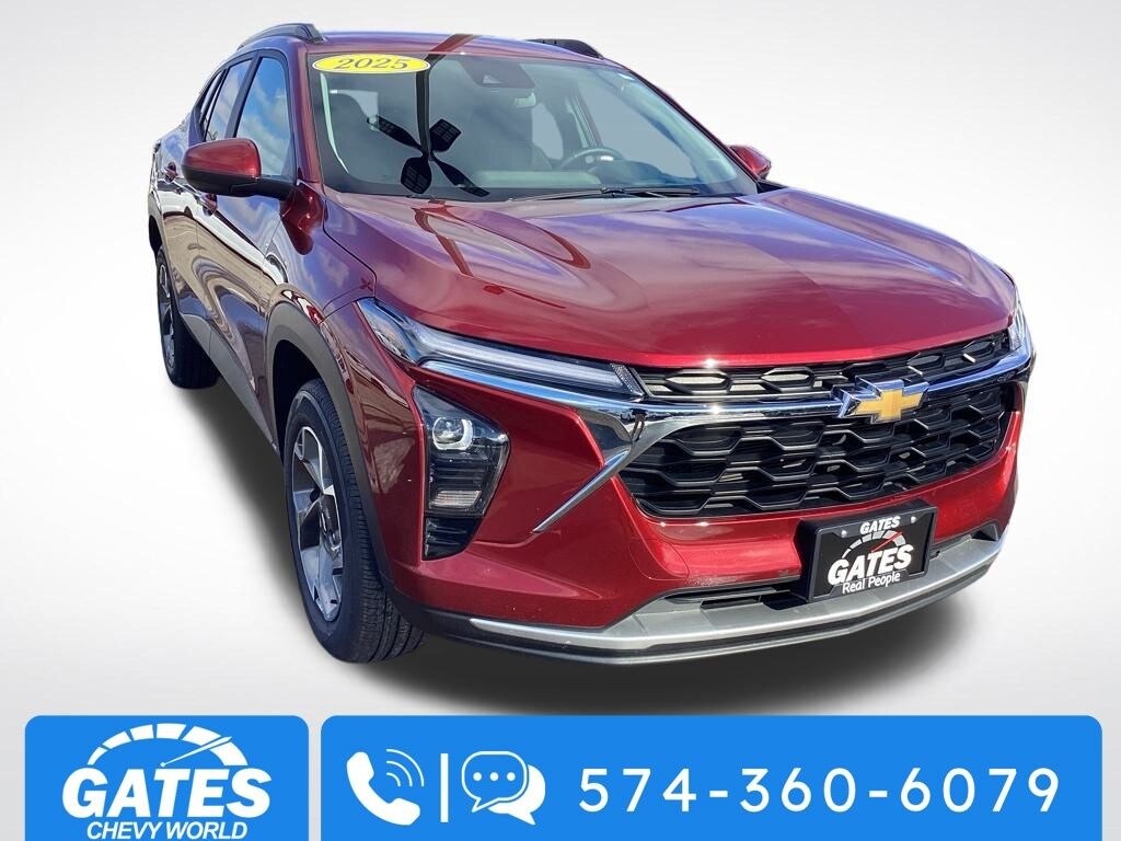 Used 2025 Chevrolet Trax LT SUV