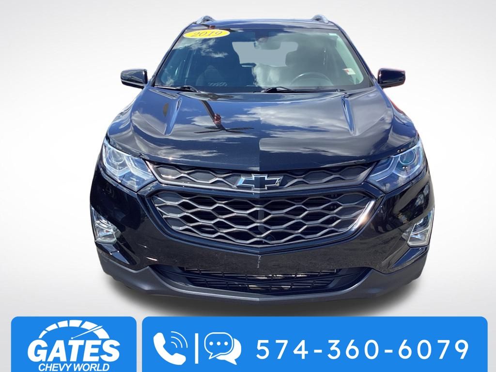 2019 Chevrolet Equinox LT photo 2