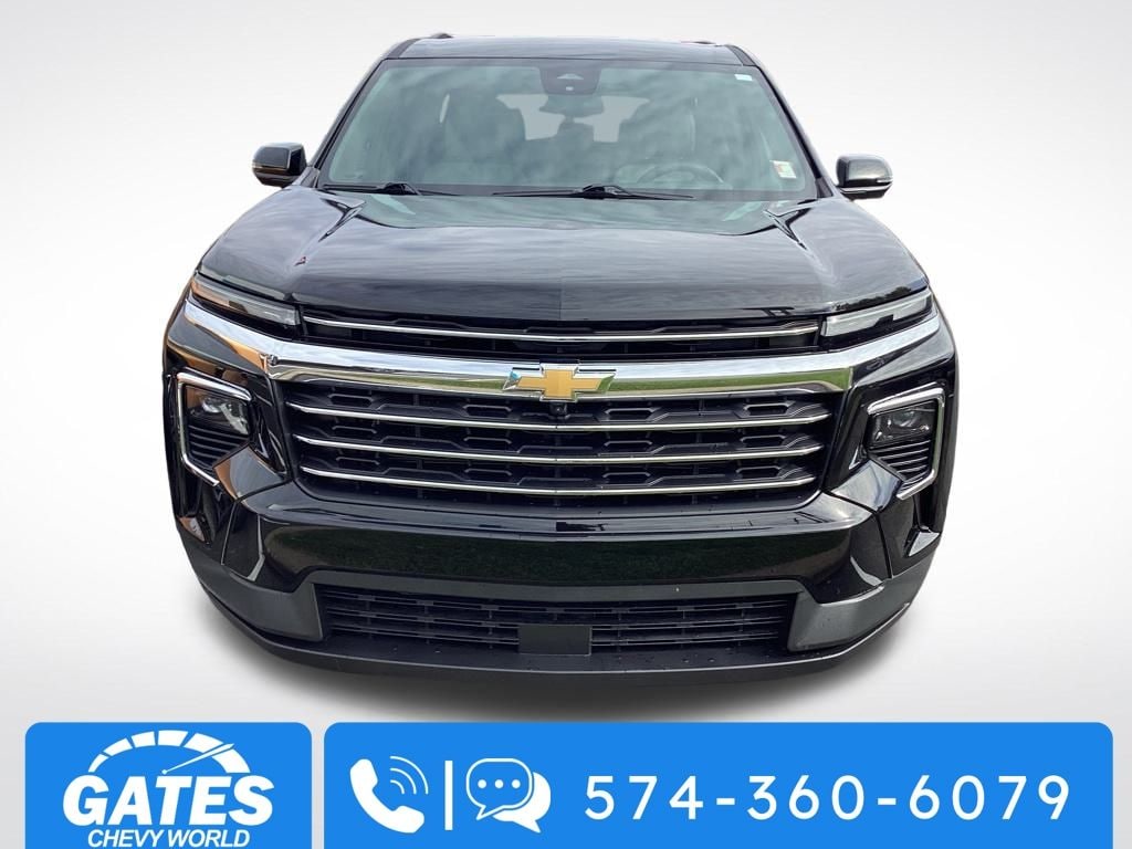 Used 2024 Chevrolet Traverse LT SUV