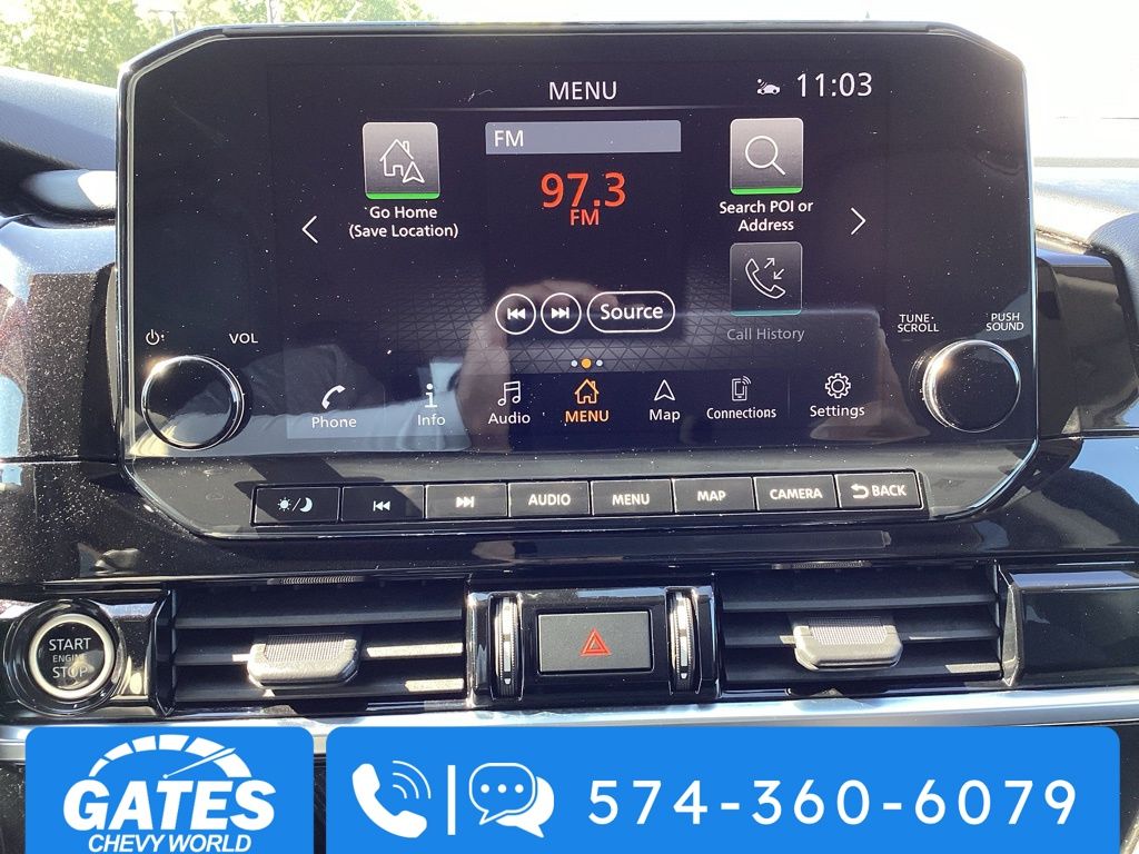 2023 Nissan Pathfinder SL photo 3