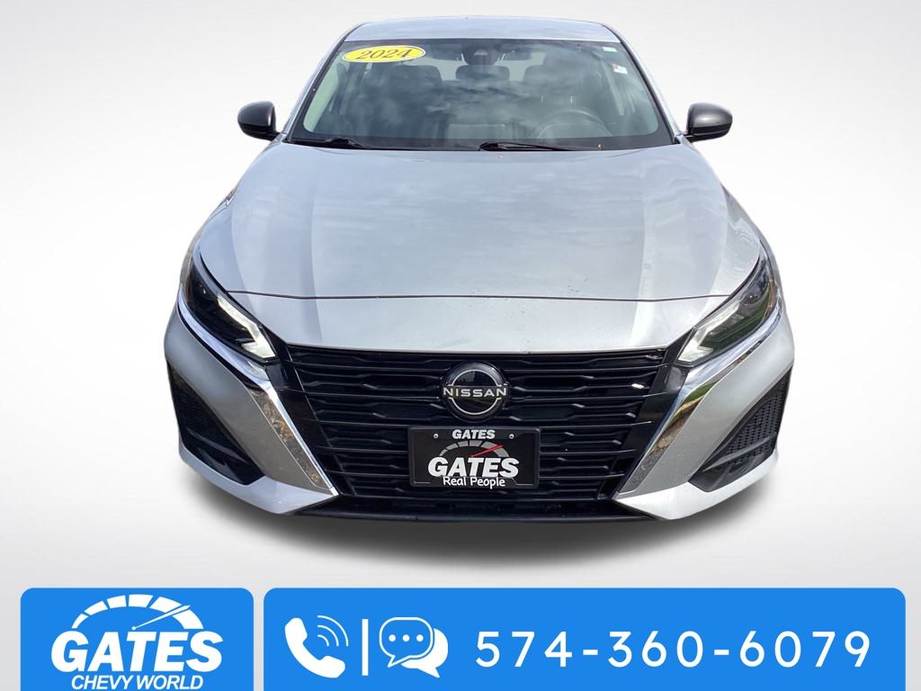 2024 Nissan Altima 2.5 SV photo 2