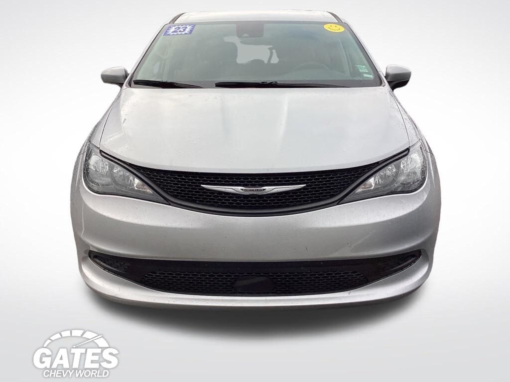 Used 2023 Chrysler Voyager LX Minivan/Van