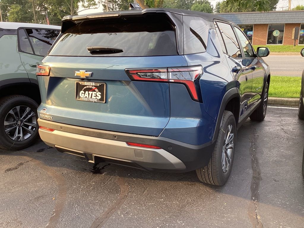 2026 Chevrolet Equinox LT photo 4