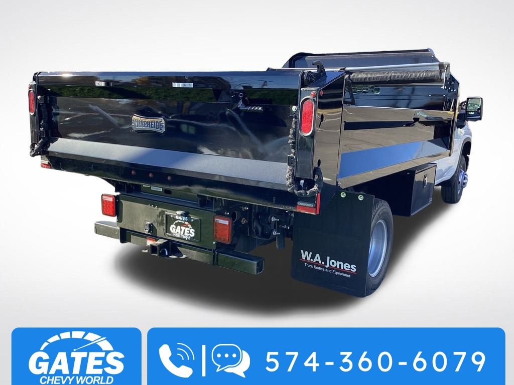 2025 Chevrolet Silverado 3500HD Work Truck photo 2