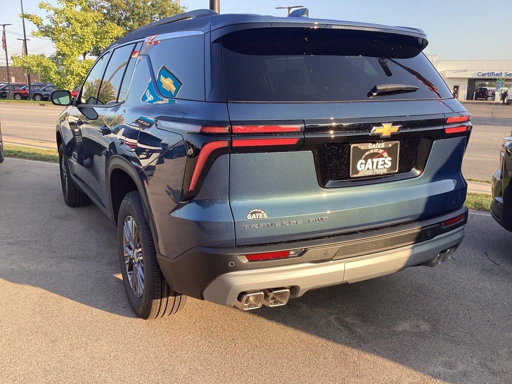 2026 Chevrolet Traverse photo 3