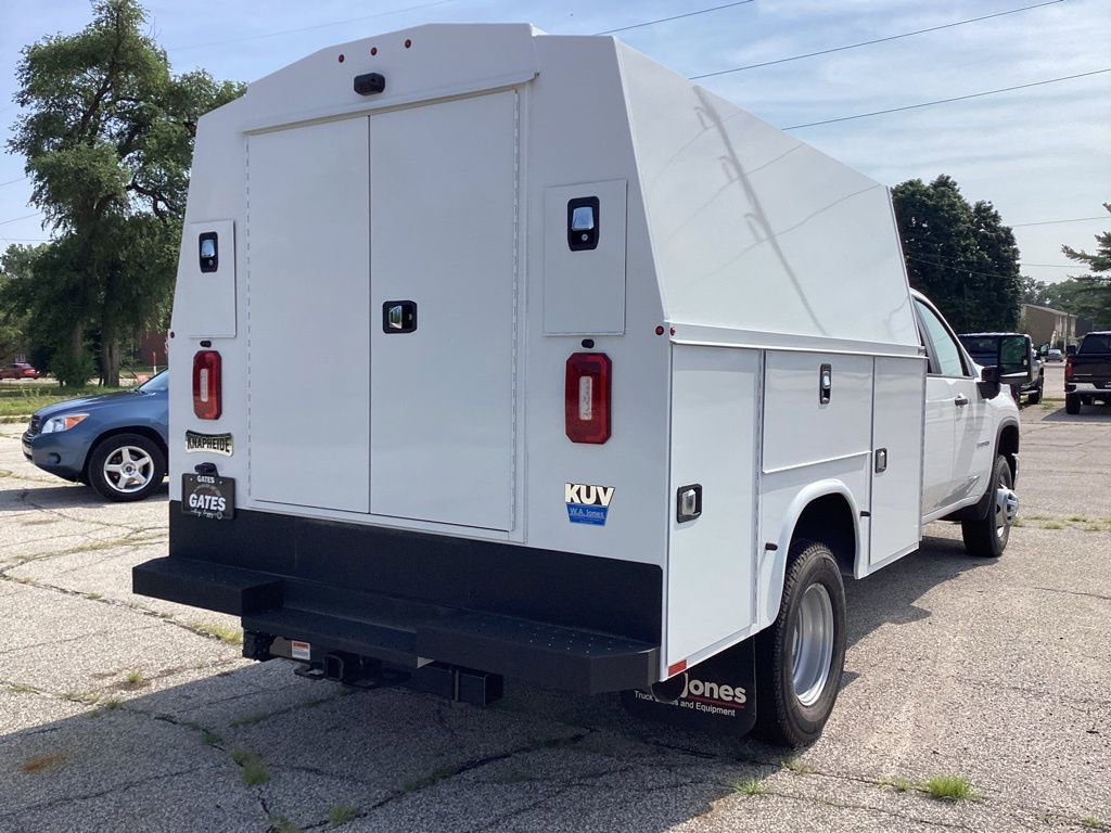 2025 Chevrolet Silverado 3500HD Work Truck photo 3